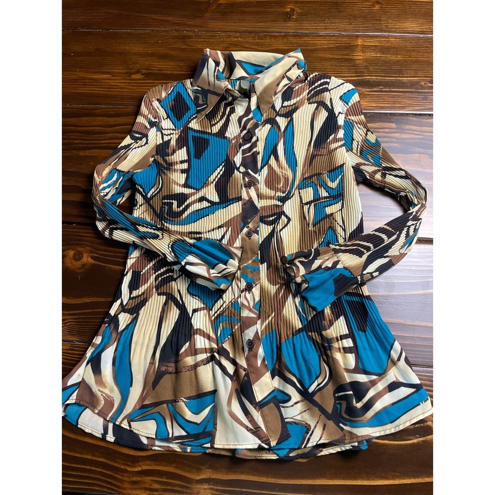 Serenade Shirt, Women's Size Small, Tan Turquoise, Geometric, Pleated, Button Up